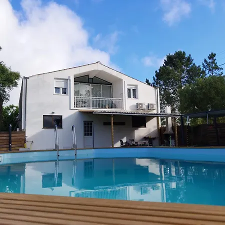 Casa Serra A Vista Al/140571 Pedreiras (Leiria)
